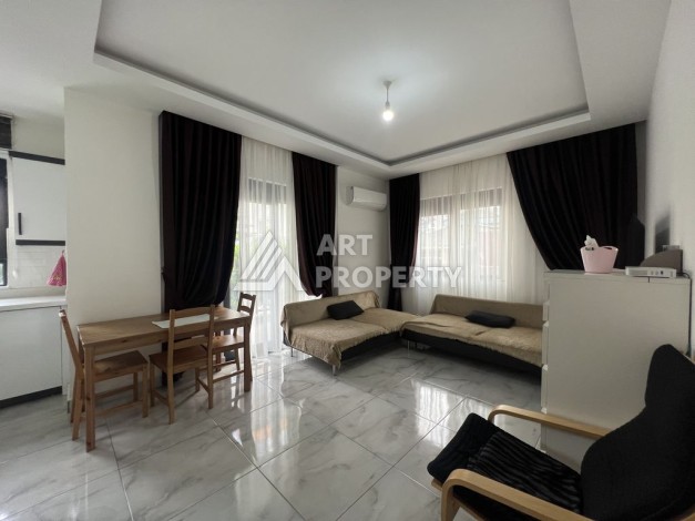 Двухкомнатная меблированная квартира в 500 м от моря , 1+1, 55 м2, Махмутлар, Алания - Ракурс 7