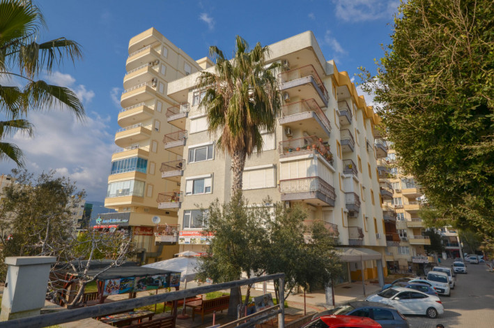 Трехкомнатная меблированная квартира на первой береговой линии, Тосмур, Алания, 115 м2 - Ракурс 2