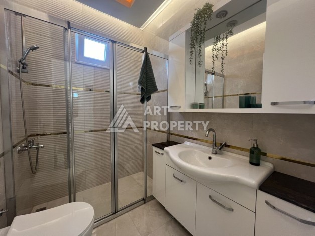 Просторная, меблированная, двухкомнатная квартира 1+1, 65м2, в 500 м от моря, Махмутлар, Алания - Ракурс 23