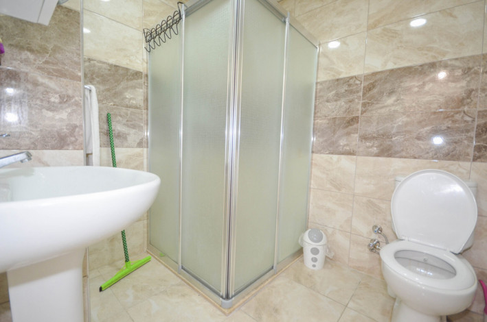 Трехкомнатная меблированная квартира на первой береговой линии, Тосмур, Алания, 115 м2 - Ракурс 6