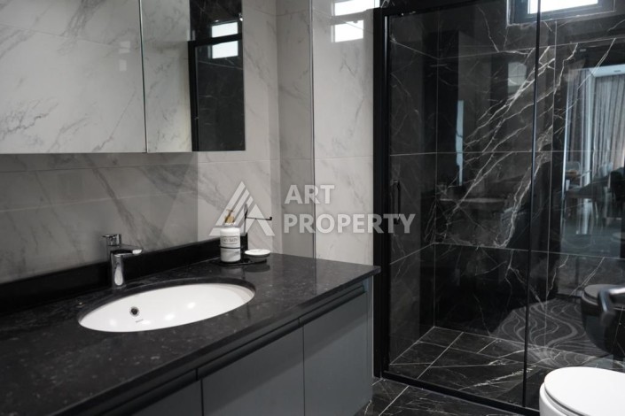 Дуплекс 4+1 в элитной резиденции, 220 кв.м. Тепе, Алания. - Ракурс 6