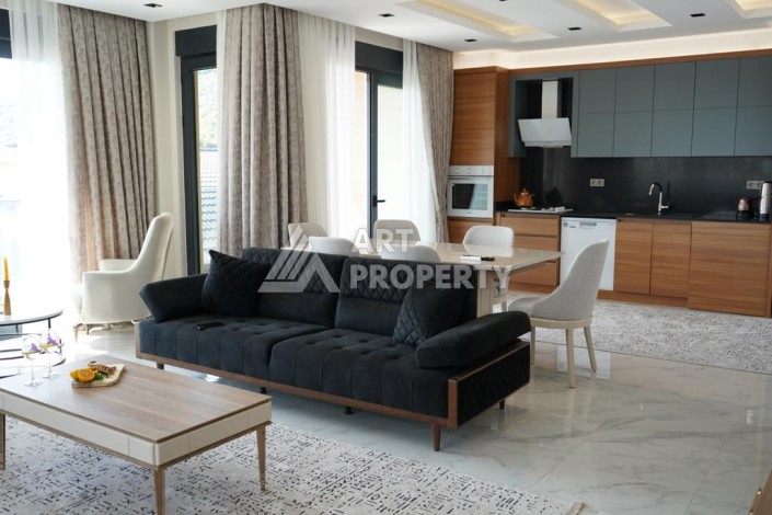 Дуплекс 4+1 в элитной резиденции, 220 кв.м. Тепе, Алания. - Ракурс 2