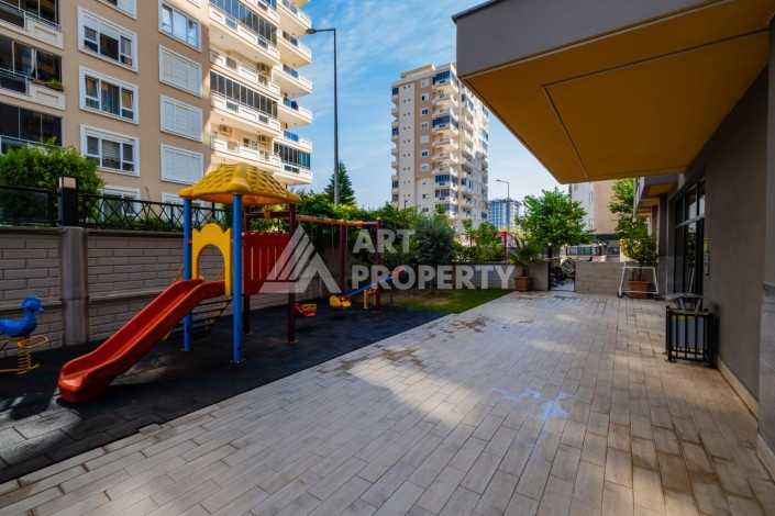 Просторная квартира 3+1 в современном ЖК, 160 кв.м. Махмутлар, Алания. - Ракурс 3