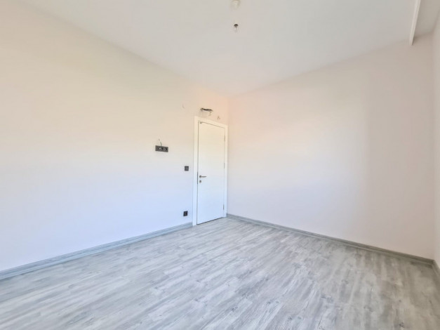 Трехкомнатная квартира с красивым видом на море и горы в Махмутлар, 180 м2 - Ракурс 7