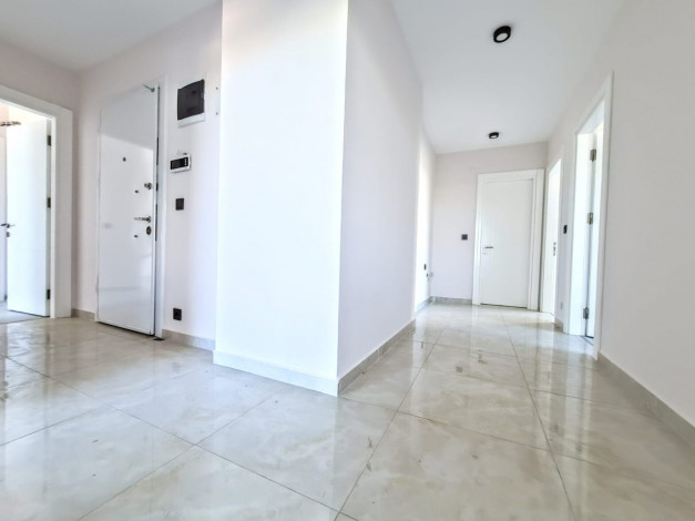 Трехкомнатная квартира с красивым видом на море и горы в Махмутлар, 180 м2 - Ракурс 8