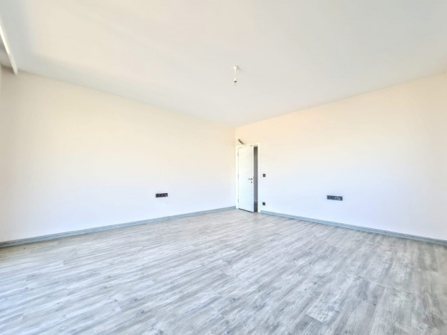 Трехкомнатная квартира с красивым видом на море и горы в Махмутлар, 180 м2 - Ракурс 9