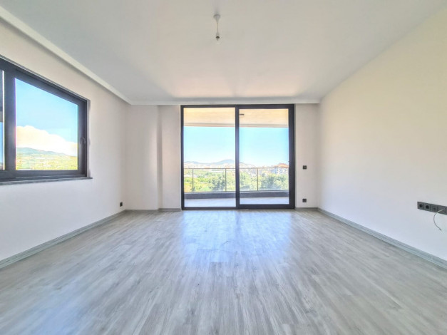 Трехкомнатная квартира с красивым видом на море и горы в Махмутлар, 180 м2 - Ракурс 12