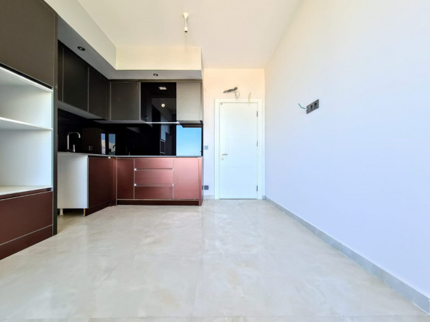 Трехкомнатная квартира с красивым видом на море и горы в Махмутлар, 180 м2 - Ракурс 13