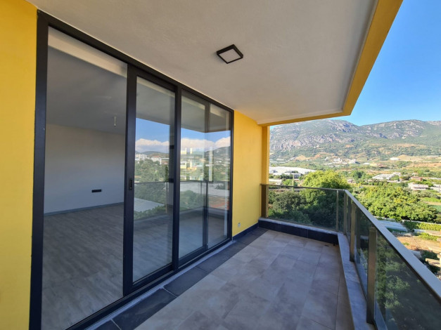 Трехкомнатная квартира с красивым видом на море и горы в Махмутлар, 180 м2 - Ракурс 18