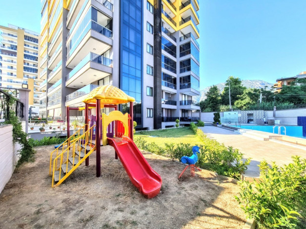 Трехкомнатная квартира с красивым видом на море и горы в Махмутлар, 180 м2 - Ракурс 26