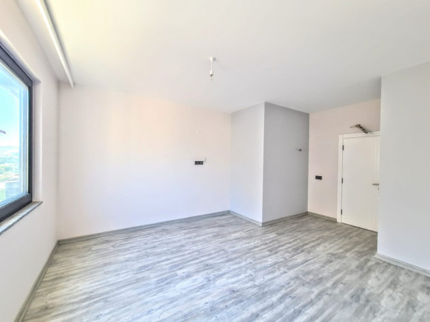 Четырехкомнатная квартира с красивым видом на море и горы в Махмутлар, 180 м2 - Ракурс 31