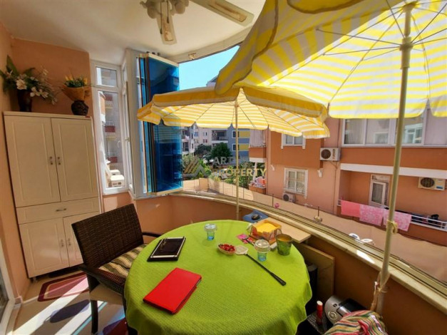 Меблированная трехкомнатная квартира в центре города в Аланье, 200 м2 - Ракурс 3