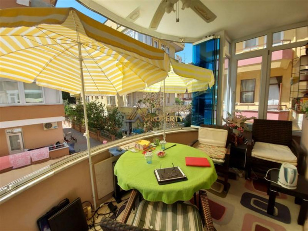 Меблированная трехкомнатная квартира в центре города в Аланье, 200 м2 - Ракурс 4