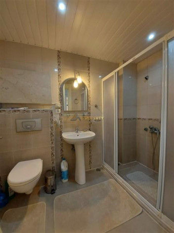 Меблированная трехкомнатная квартира в центре города в Аланье, 200 м2 - Ракурс 6