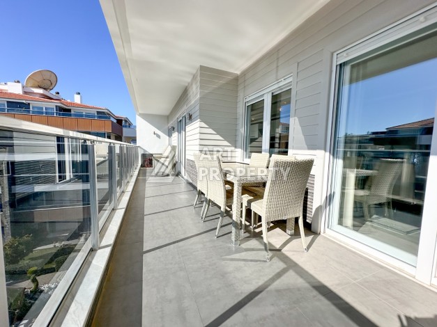 Светлый дуплекс 4+1 под ВНЖ в районе Оба, 250 кв.м. - Ракурс 45