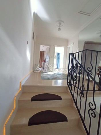 Вилла 4+1 с видом на море в престижном комплексе, 513 кв.м. в Конаклы - Ракурс 2