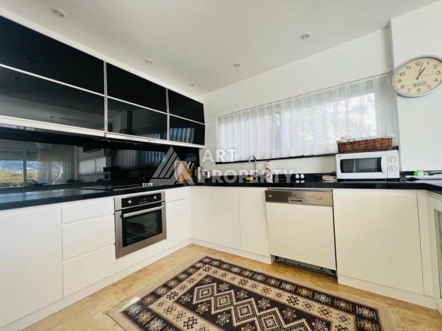 Вилла 3+1 с частным бассейном, 200 кв.м. Конаклы, Алания. - Ракурс 13