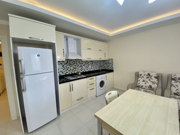 Просторная двухкомнатная квартира с мебелью и техникой, Махмутлар, Алания, 60м2 - Ракурс 4