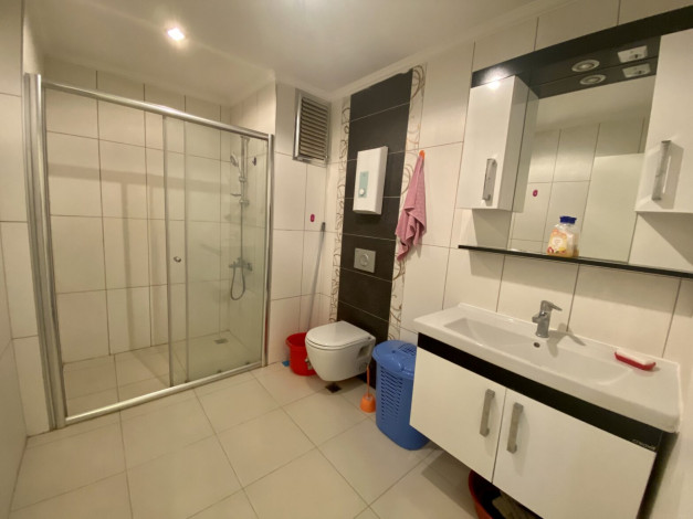 Просторная двухкомнатная квартира с мебелью и техникой, Махмутлар, Алания, 60м2 - Ракурс 9