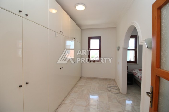 Вилла 3+1 с видом на море и крепость в Каргыджаке, 140 кв.м. - Ракурс 5