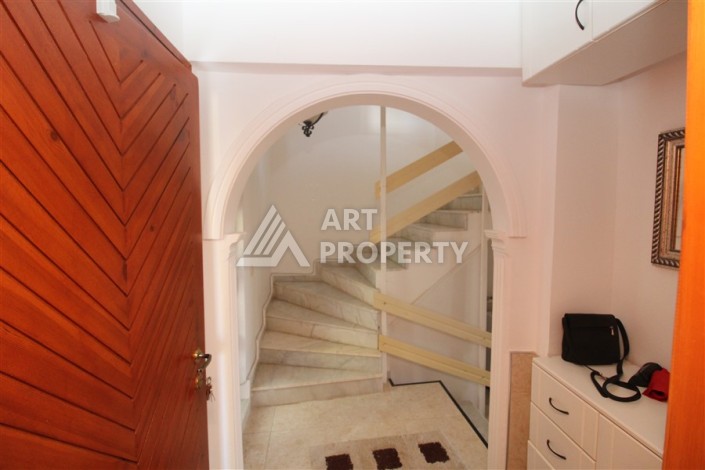 Вилла 3+1 с видом на море и крепость в Каргыджаке, 140 кв.м. - Ракурс 22