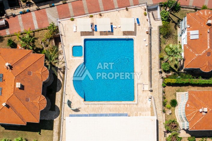 Вилла 3+1 в престижном комплексе в Конаклы, 180 кв.м. - Ракурс 2