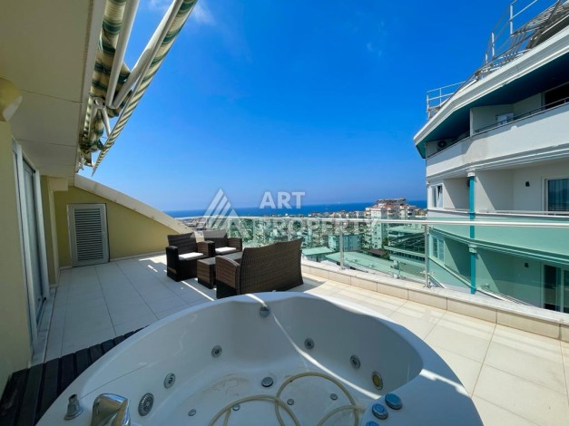 Просторный пентхаус 3+1 в центре Алании, 180 кв.м. - Ракурс 2