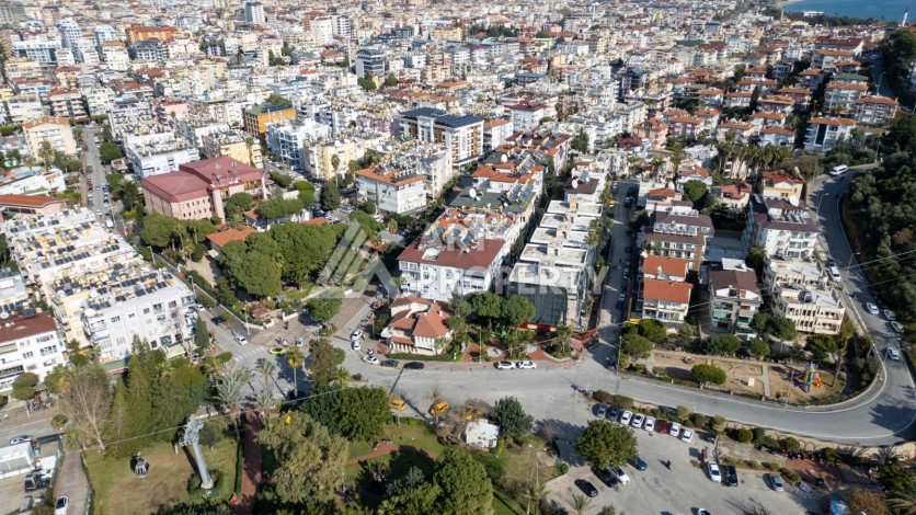 Квартира 3+1 возле канатной дороги, 170 кв.м. Уникальная локация! - Ракурс 27