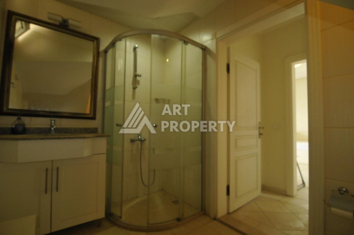 Дуплекс 4+1 в уютном комплексе, 180 кв.м. в районе Оба. Пожходит под ВНЖ и Гражданство - Ракурс 23