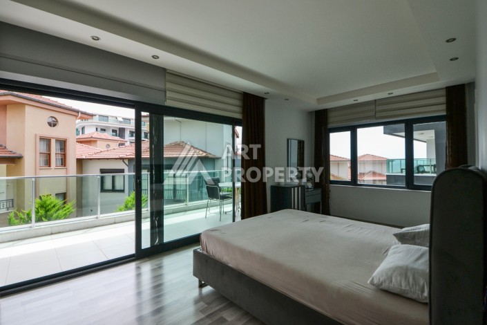 Шикарный садовый дуплекс 3+1 в роскошной резиденции, 230 кв.м. Каргыджак, Алания - Ракурс 37