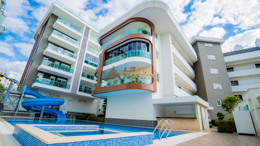 Апартаменты 2+1 в самом центре Аланьи в 250 метрах от пляжа Клеопатры, 120 м2 - Ракурс 2