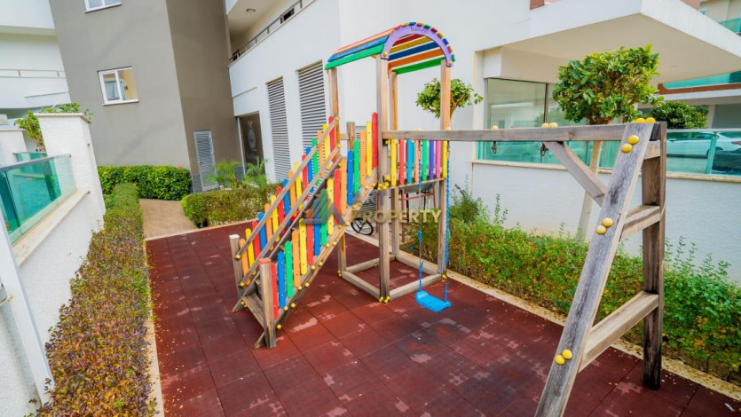 Апартаменты 2+1 в самом центре Аланьи в 250 метрах от пляжа Клеопатры, 120 м2 - Ракурс 6