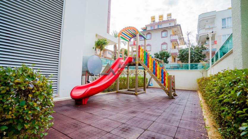 Апартаменты 2+1 в самом центре Аланьи в 250 метрах от пляжа Клеопатры, 120 м2 - Ракурс 9