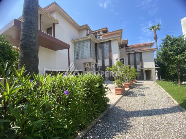 Просторная вилла 4+2 в Турклере, Алания, всего в 200 метрах от моря! - Ракурс 3