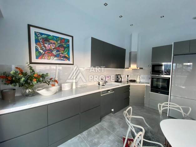 Роскошный дуплекс 3+1 в престижной резиденции в районе Клеопатры, 180 кв.м. - Ракурс 3