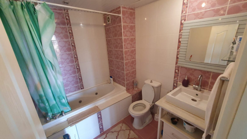 Меблированная квартира 2+1 с частичным видом на море в районе Махмутлар, 115 м2 - Ракурс 9