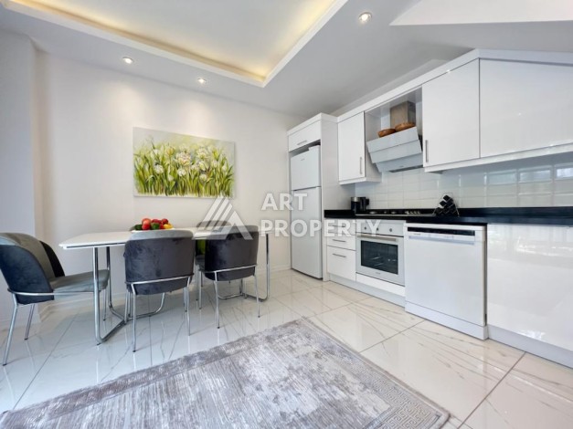 Дуплекс 3+1 с выходом в сад в самом центре Алании, 140 кв.м. - Ракурс 3