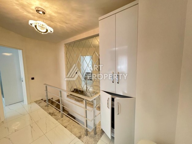 Дуплекс 3+1 с выходом в сад в самом центре Алании, 140 кв.м. - Ракурс 10