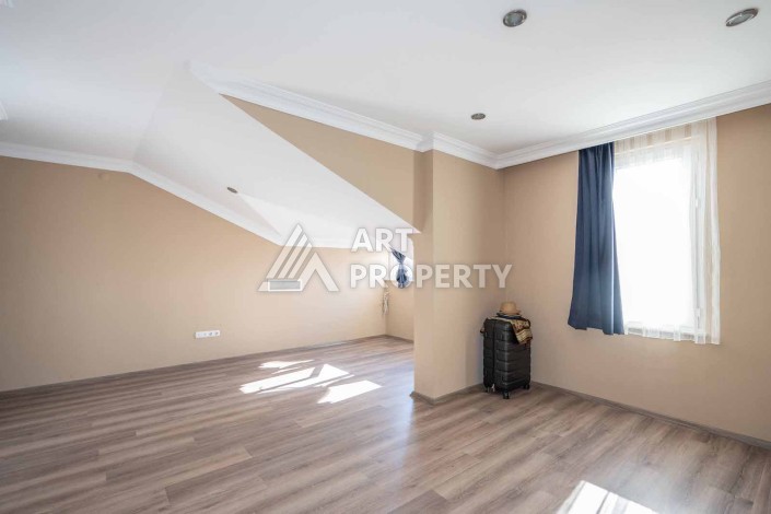 Просторный дуплекс 6+2 в 700 метрах от пляжа Клеопатры - Ракурс 12