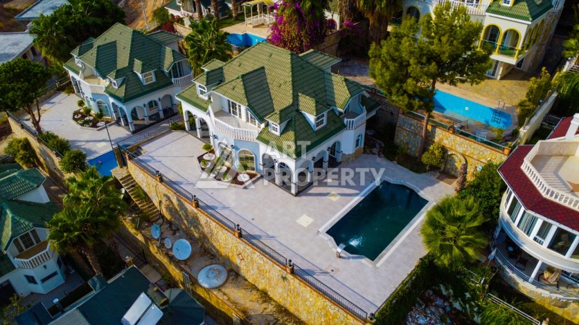 Роскошная вилла 4+1 с участком 525 кв.м. и бассейном. Тепе, Алания - Ракурс 11