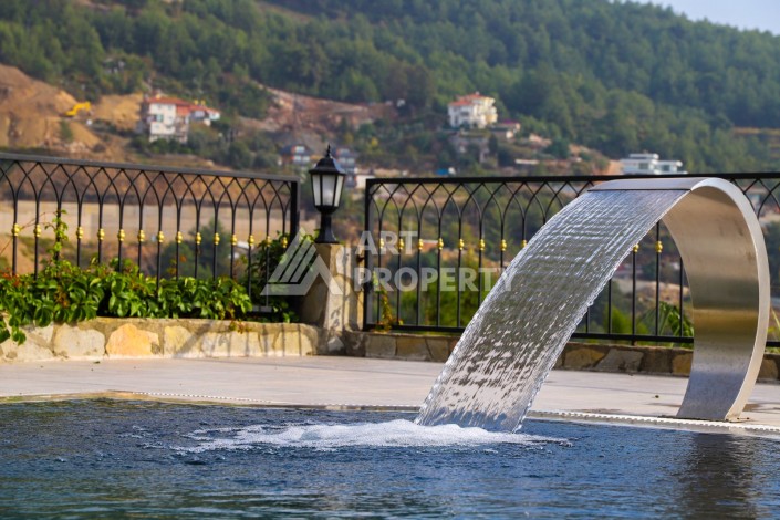 Роскошная вилла 4+1 с участком 525 кв.м. и бассейном. Тепе, Алания - Ракурс 2