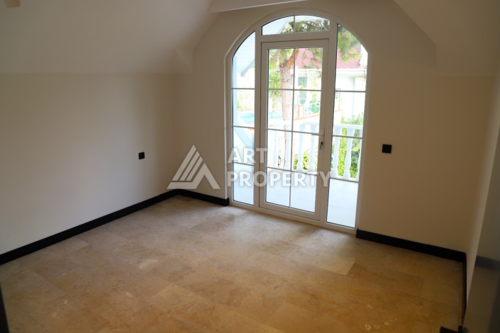 Роскошная вилла 4+1 с участком 525 кв.м. и бассейном. Тепе, Алания - Ракурс 24