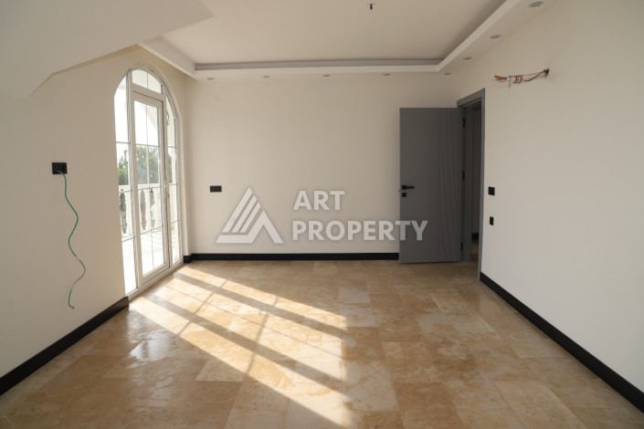 Роскошная вилла 4+1 с участком 525 кв.м. и бассейном. Тепе, Алания - Ракурс 25