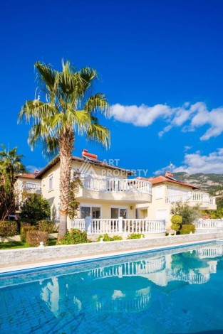 Вилла 3+1 для получения ВНЖ в престижном районе Тепе, 220 кв.м. - Ракурс 25