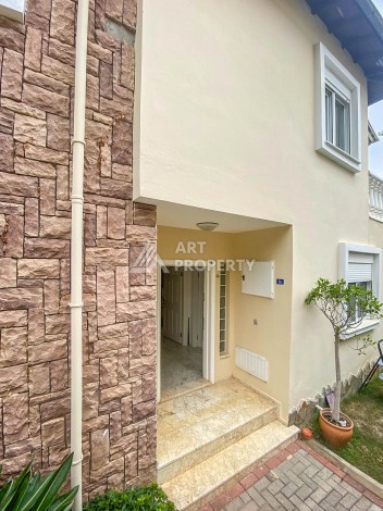 Меблированная вилла 2+1 в 5 минутах от центра, 150 кв.м в районе Тепе. Подходит под ВНЖ. - Ракурс 9