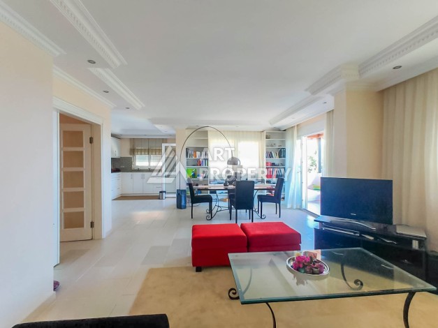 Вилла 2+1 в районе Тепе, 200 кв.м. Подходит под ВНЖ - Ракурс 6