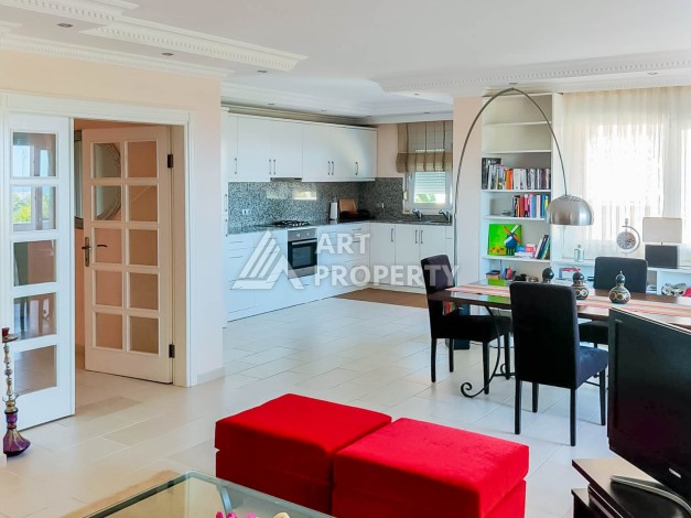 Вилла 2+1 в районе Тепе, 200 кв.м. Подходит под ВНЖ - Ракурс 9