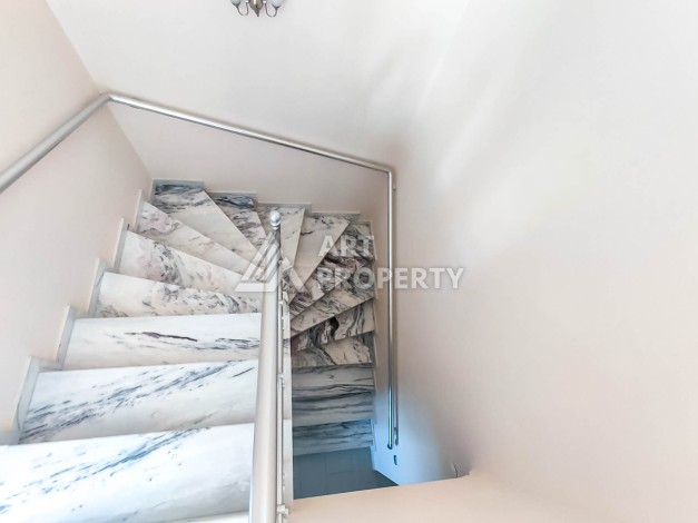 Вилла 2+1 в районе Тепе, 200 кв.м. Подходит под ВНЖ - Ракурс 13