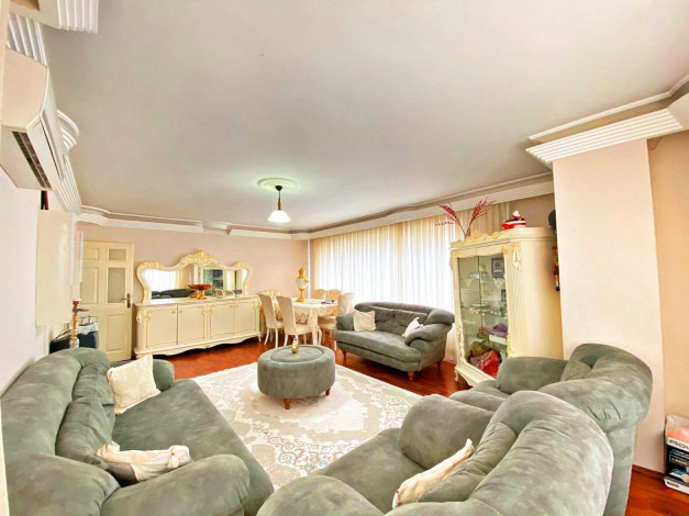 Трехкомнатная квартира с отдельной кухней в районе Оба, 130 м2 - Ракурс 12