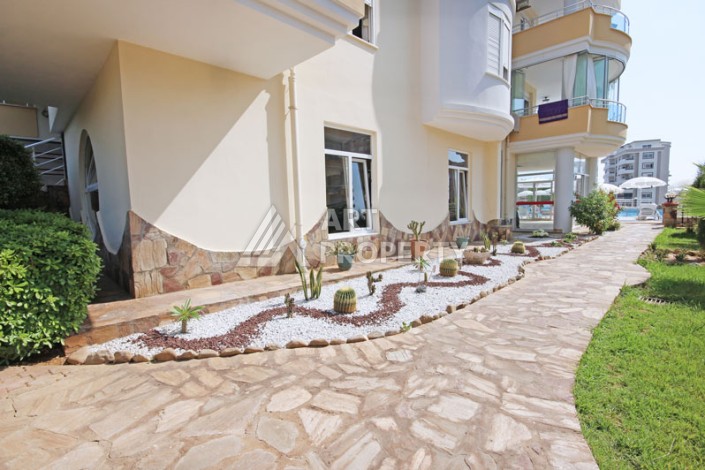 Большая квартира 2+1 с видом на бассейн. До моря 700 метров. - Ракурс 24